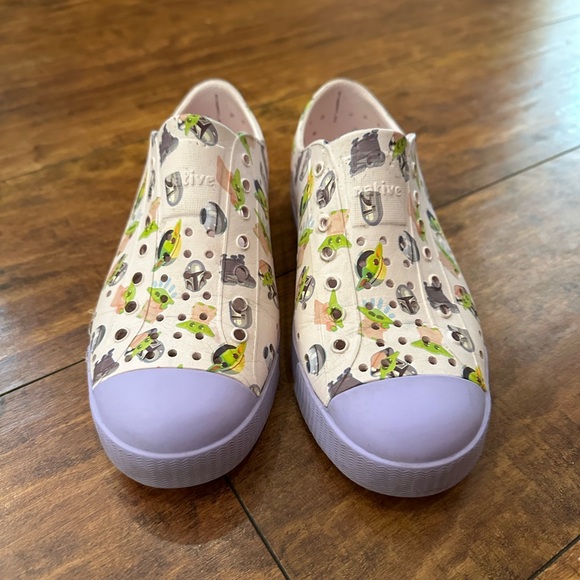 Native Jefferson Star Wars Youth 3 Sandals - Picture 1 of 9